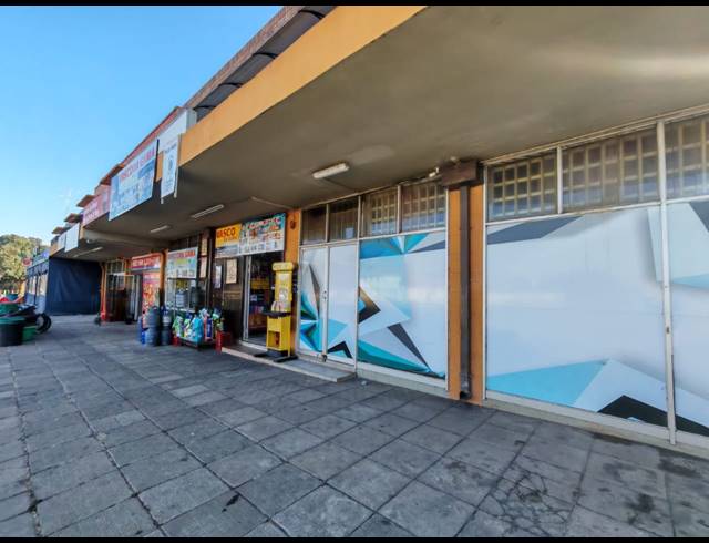 2,368M² BUSINESS CENTRE FOR SALE IN THREE RIVERS